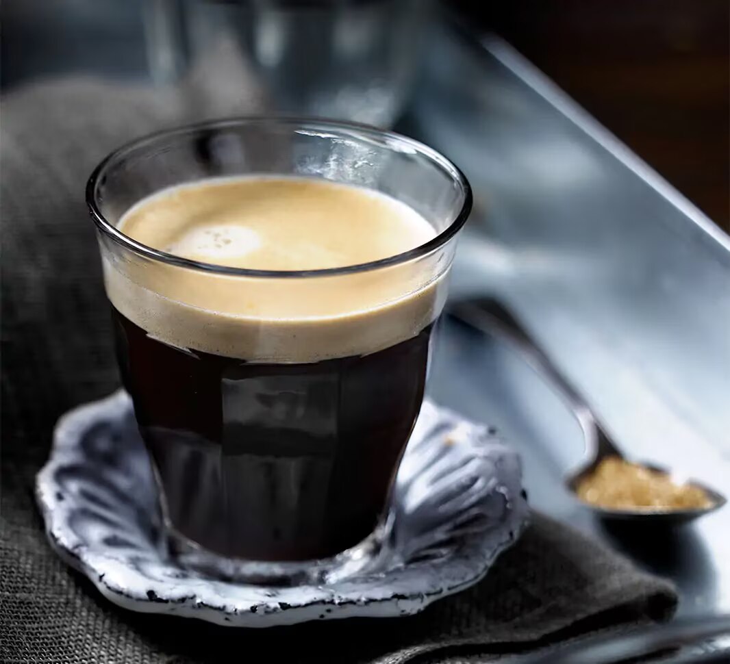 Eine Tasse Lungo-Kaffee